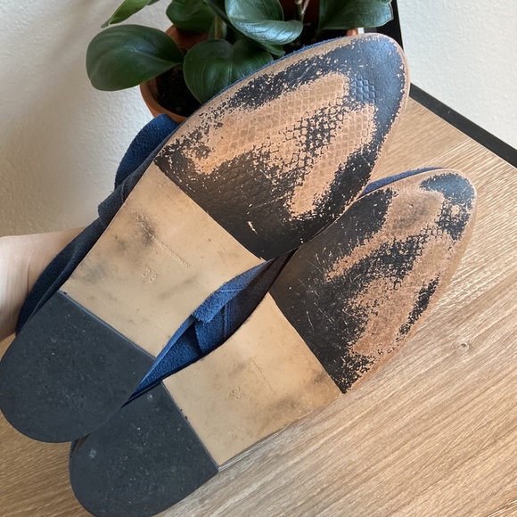 Anthropologie Klub Nico Gabbie Ruffled Blue Suede Flats, 38 / US 9 - Picture 8 of 12